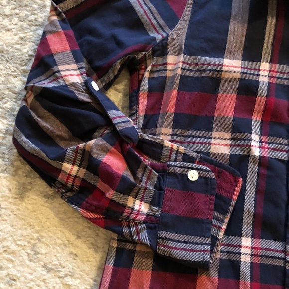 Classic red & blue plaid flannel shirt - Picture 3 of 8